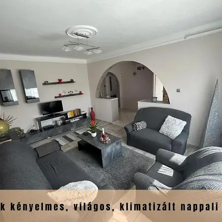 Estina House * Balatonboglár