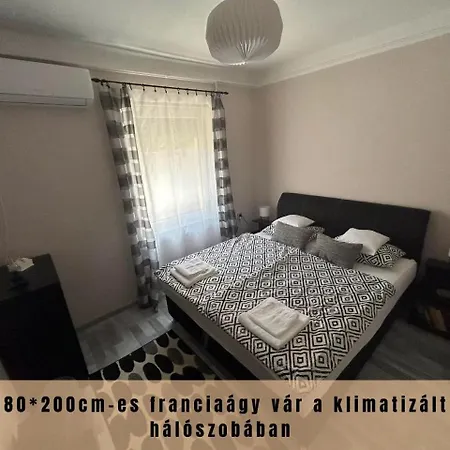 Dom wakacyjny Estina House